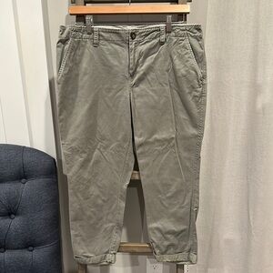 Old Navy Green Ankle Cropped Pants